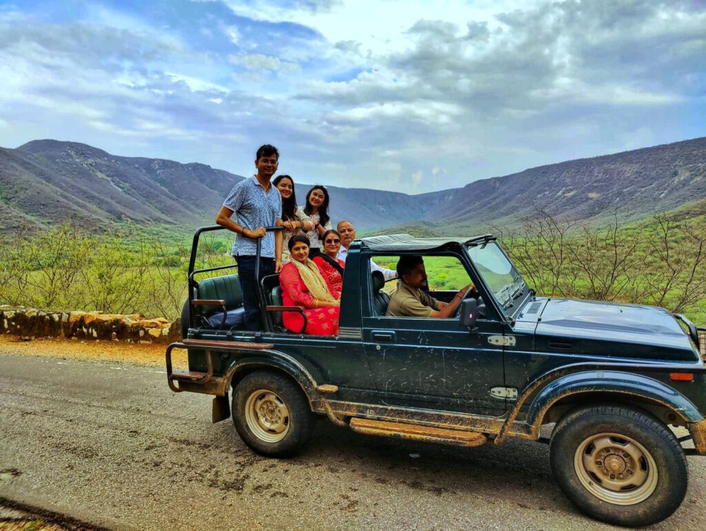 Guests on a morning safari